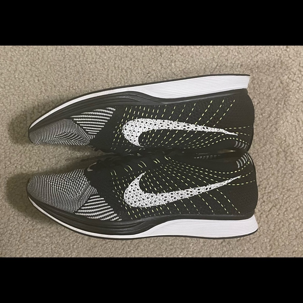 Nike Flyknit Racer 2014 Black and White